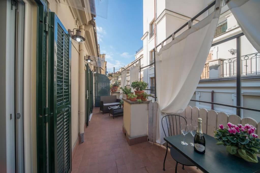 Trevi Domus Avignonesi Apartman Róma Kültér fotó