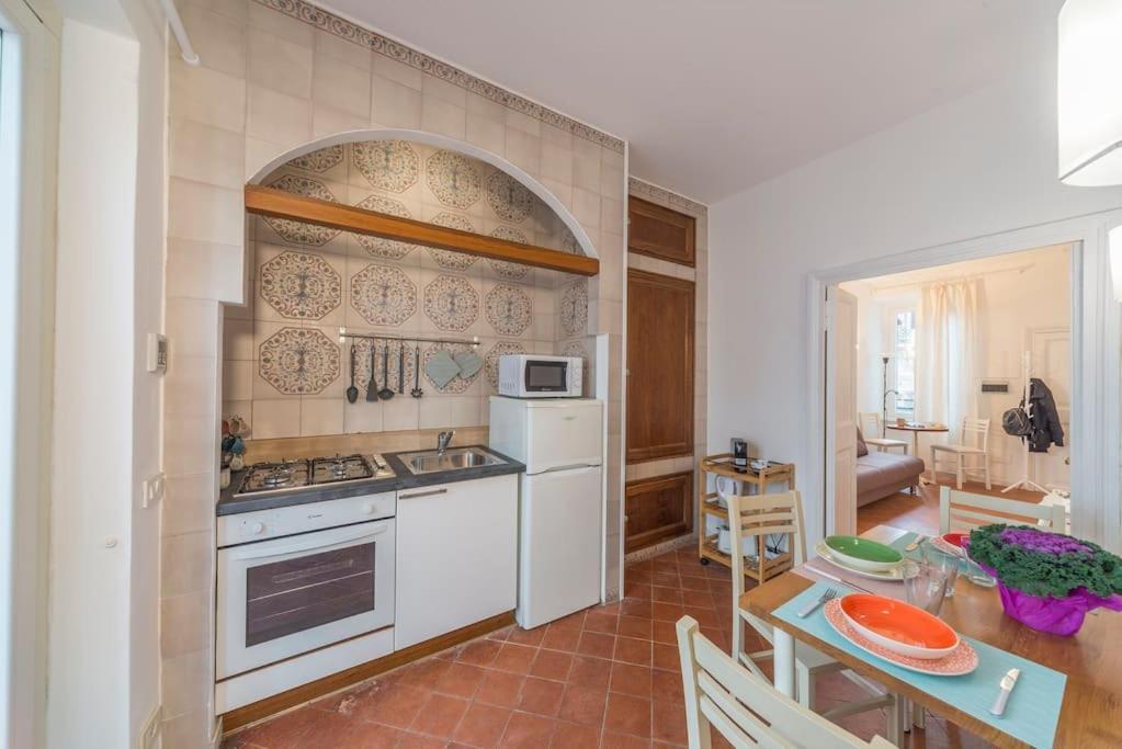 Trevi Domus Avignonesi Apartman Róma Kültér fotó