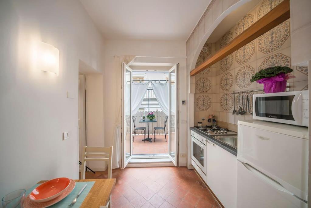 Trevi Domus Avignonesi Apartman Róma Kültér fotó